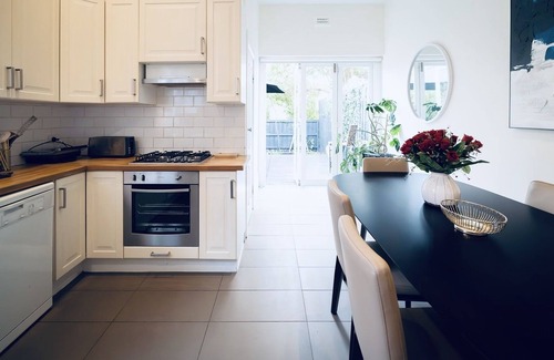 Armadale North House | 3 GrandKing executive Art living house