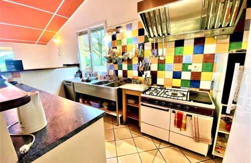 Villeneuve-de-Berg House | 3* group gîte, 15/19p, park, 110m2 reception room/semi-pro kitchen