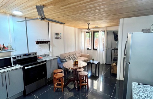 Rio Seco House | 3 habitaciones, 2 baños. Jacuzzi zonas verdes. Nada mejor que Casa Guayacán Real