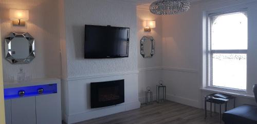 Rhos on Sea Apartment | 3 Harbour Views