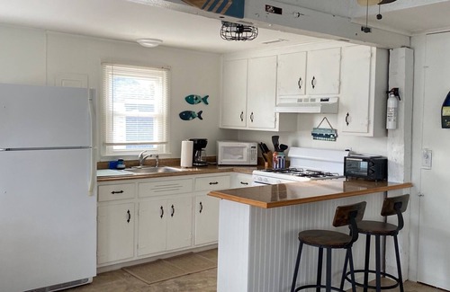 North Beach Haven House | 3 Houses to the Beach!