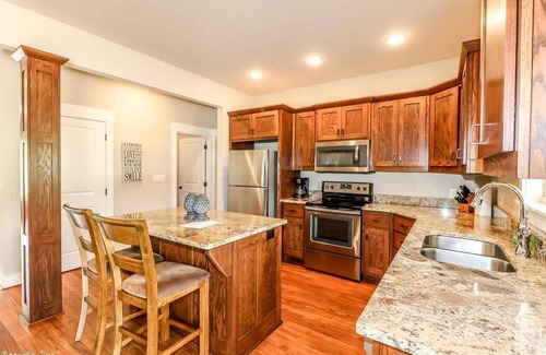 Hot Springs Village House | 3 King Beds, Golf Course , Great Location