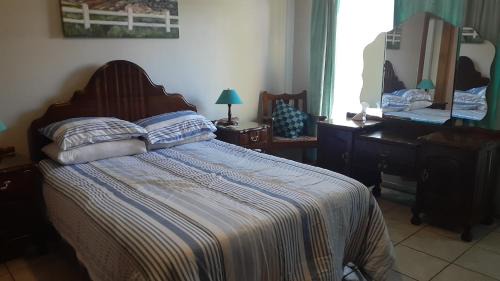 Langenhoven Park Apartment | 3 Lavenders