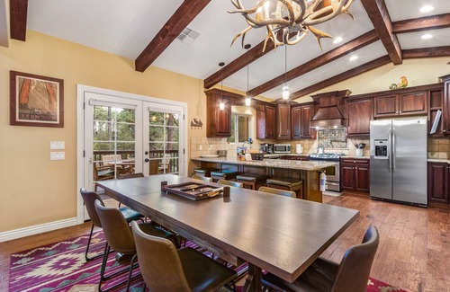 Pine Ski Chalet | 3 Level Dream Lodge +AMENITIES+ Hot Tub, Theater, Arcade, Pool Table, GENERATOR