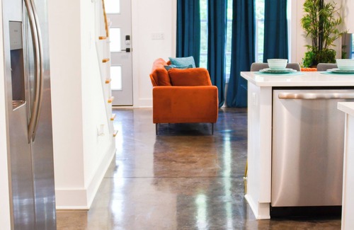 East Durham House | 3 Level Rooftop Oasis Near Downtown Durham!