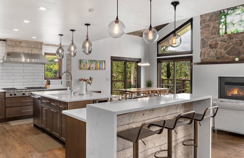 Steamboat Springs House | 3 Living Areas - 2 Kitchens - Deck with Serene Views