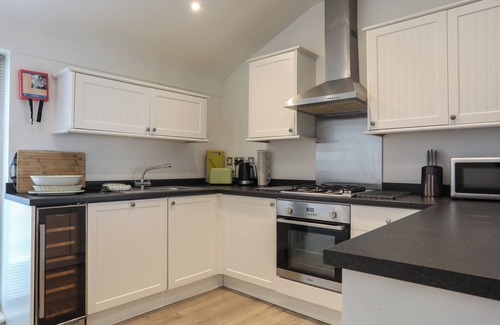 Rhyd-y-clafdy Cottage | 3 Marina View