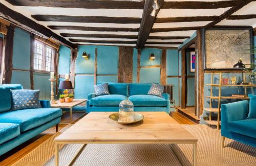 City Centre House | 3 MASONS COURT The Oldest House in Stratford Upon Avon, Warwickshire.