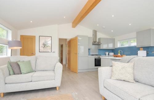 Dobwalls House | 3 Meadow Retreat