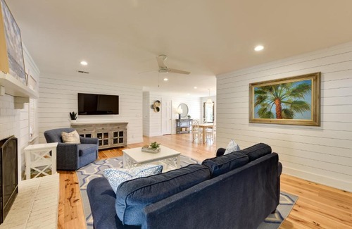 Harborgate Shores House | 3 Mi to Beach Coastal Escape in Mount Pleasant