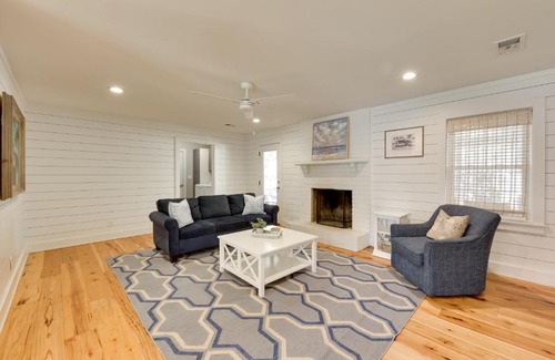 Harborgate Shores House | 3 Mi to Beach Coastal Escape in Mount Pleasant