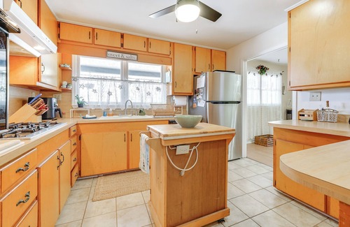 Hampstead House | 3 Mi to Beach: Home w/Fire Pit in Hampstead!