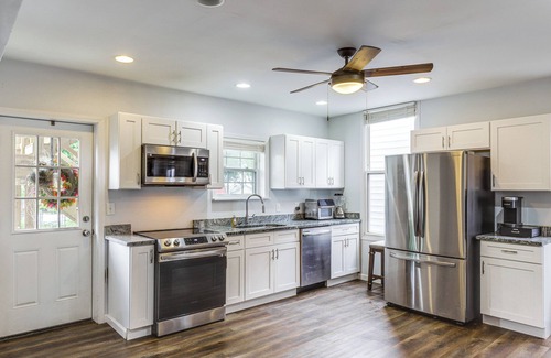 Latonia House | 3 Mi to Cincinnati: Covington Home w/Patio!