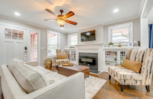 West End House | 3 Mi to Dtwn Home with Fenced Yard in Atlanta!