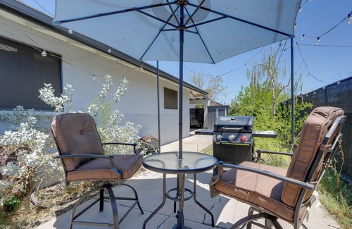 Downtown Phoenix Apartment | 3 Mi to Dtwn Phoenix: Apt w/Shared Patio