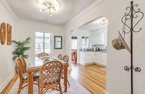 Tampa Cottage | 3 Mi to Dtwn: Tampa Cottage w/Fire Pit!
