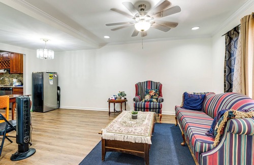 Herndon House | 3 Mi to Dulles Airport: D.C. Area Townhome