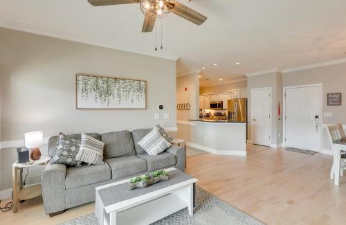 Charleston Apartment | 3 Mi to Folly Beach Condo with Pool Access!