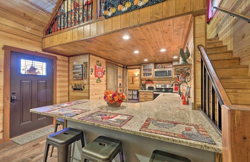 Hot Springs Cottage | 3 Mi to Lake Hamilton: 'tree Top Cabin'