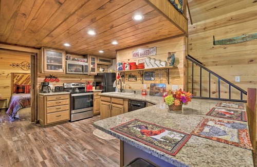 Hot Springs Cottage | 3 Mi to Lake Hamilton: 'tree Top Cabin'