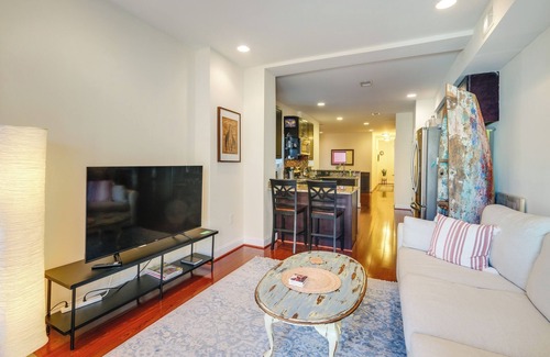 Columbia Heights House | 3 Mi to National Mall: WFH-Friendly DC Townhome!