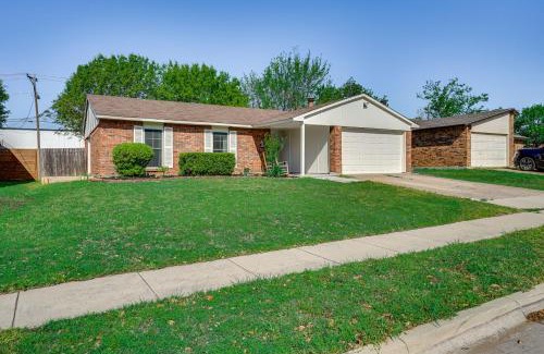 North Richland Hills House | 3 Mi to NRH2O Water Park Home with Furnished Patio