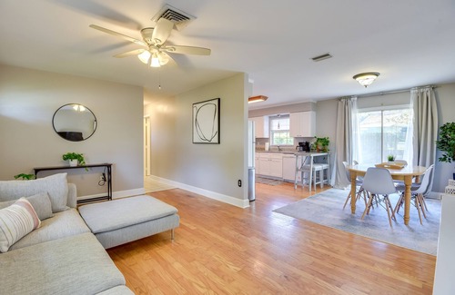 Palmetto House | 3 Mi to Riverwalk: Pet-Friendly Home w/Yard!