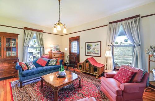 Bristol House | 3 Mi to South Holston Lake Home with Mtn Views