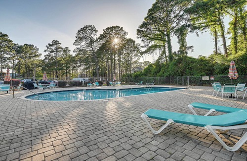 Myrtle Beach Apartment | 3 Mi to Surfside Beach & Pier: Townhome w/Balcony