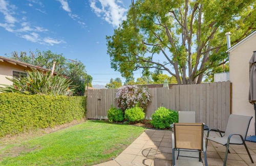 Magnolia Park House | 3 Mi to Universal Studios Chic Home with Yard!