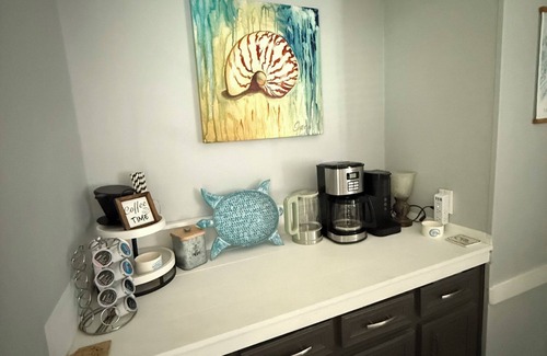 Hampstead House | 3 Miles from Surf City Beaches & Pet Friendly