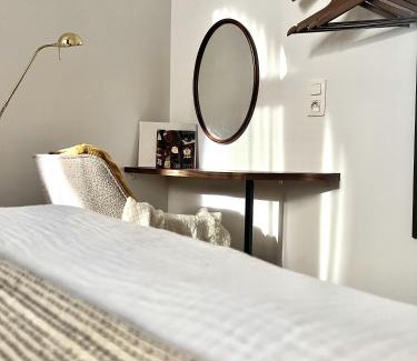 University District House | 3 min walk-MEIR Cozy 3-4BR house