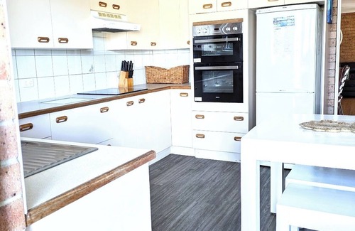 Culburra Beach House | 3 Min walk to the beach, this little slice of heaven is your perfect getaway!