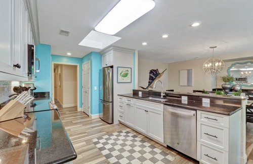 Sea Pines House | 3 Min Walk to Beach, Spacious & Inviting, Private Pool & Spa