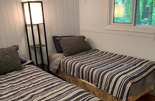 Tiny Cottage | 3 minute walk to beautiful sandy beach on Georgian Bay.