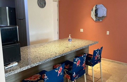 Boegoeroei Apartment | 3 minutes drive away from Eagle Beach. Beautiful Apt 2 bed & 2 bath.