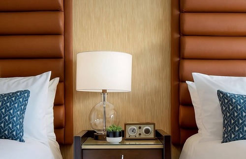 Downtown Portland Hotel | 3 Modern Units at Dossier Hotel! Near Portland Japanese Gardens! W/Parking