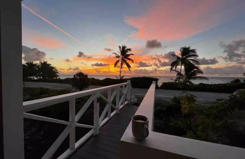 Bahama Palm Shores House | 3 Palms Beach Retreatn