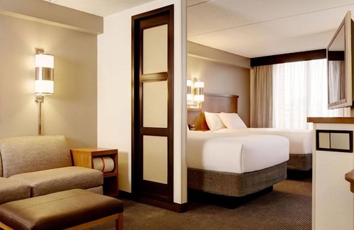 Austin Hotel | 3 Pet-Friendly Accommodation, Pool, Free Parking, Visit LBJ Presidential Library
