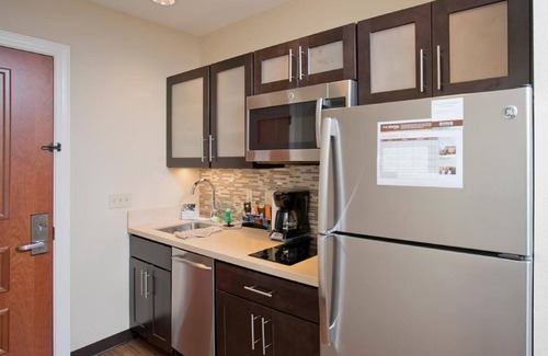Downtown Baltimore Hotel | 3 Pet-Friendly Suites at Historic Location Near Power Plant Live!
