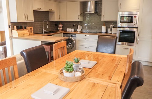 Hollow Meadows Cottage | 3 PHEASANT LANE, pet friendly in Bolsterstone /Ewden Village