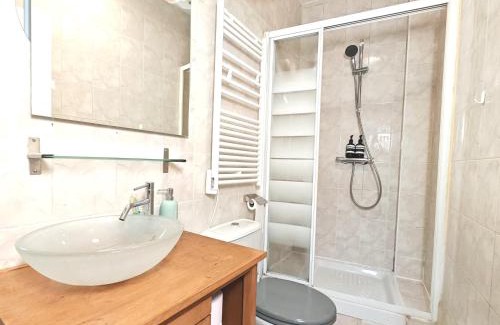 Saint-Ouen Apartment | 3 Pièces près de Paris - Métro 4