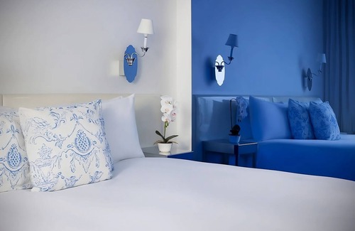 SoHo Hotel | 3 Premium Suites w/Living Room Close to Little Italy and Chinatown! Parking!