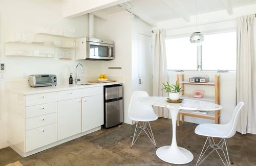 Tahquitz River Estates House | 3 Private Rooms At The Wesley Hotel Perfect for Group Stays
