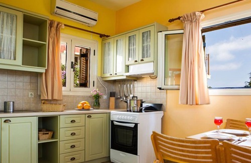 Skala Villa | 3 Queens Villas