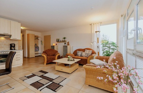 Alt Gaarz Apartment | 3-raum-wohnung mit Großer Terrasse und Haffblick