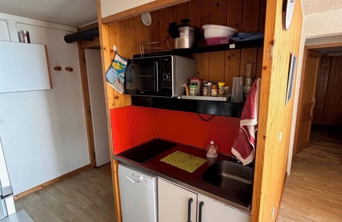 Arc-1600 Apartment | 3 Real rooms 50 m2 at the foot of the slopes(French Ski School)and summer swimming pool