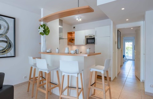 Pointe Croisette Apartment | 3-Room Apartment in Prestigious Residence