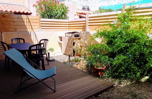 La Franqui Apartment | 3-room apartment with garden near beach and shops