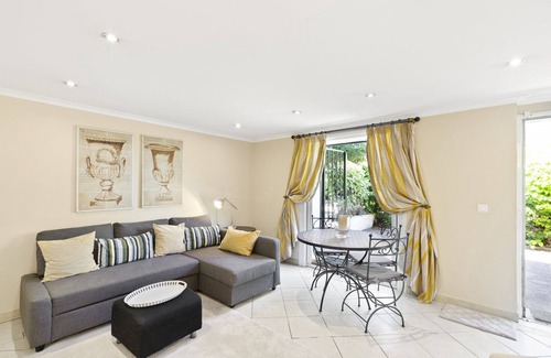 Biot Apartment | 3-room apartment with private pool (in season) and garden